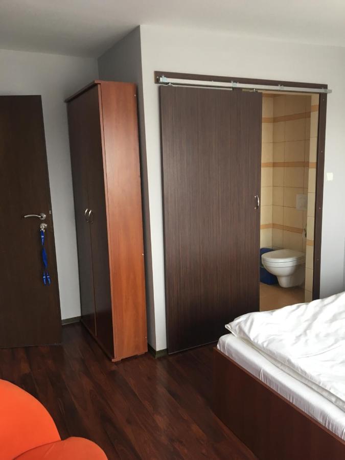 Kwatera prywatna Pod Różami *